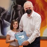 Ο Δήμαρχος Περιστερίου Α. Παχατουρίδης συνεχάρη  την 10χρονη μαθήτρια Γαβριέλα Βραχνού